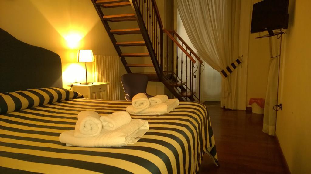 Palazzo Magnocavallo B&B Napoli Ruang foto