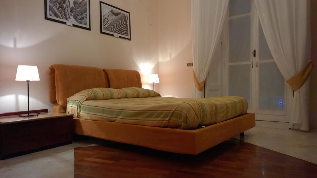 Palazzo Magnocavallo B&B Napoli Ruang foto