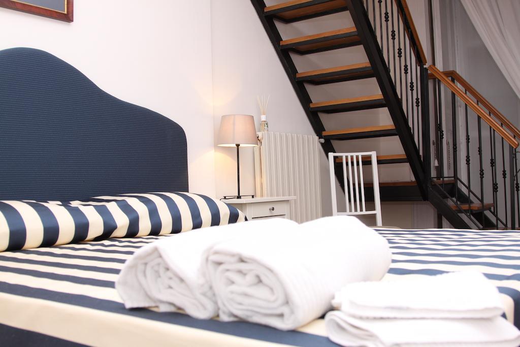 Palazzo Magnocavallo B&B Napoli Ruang foto
