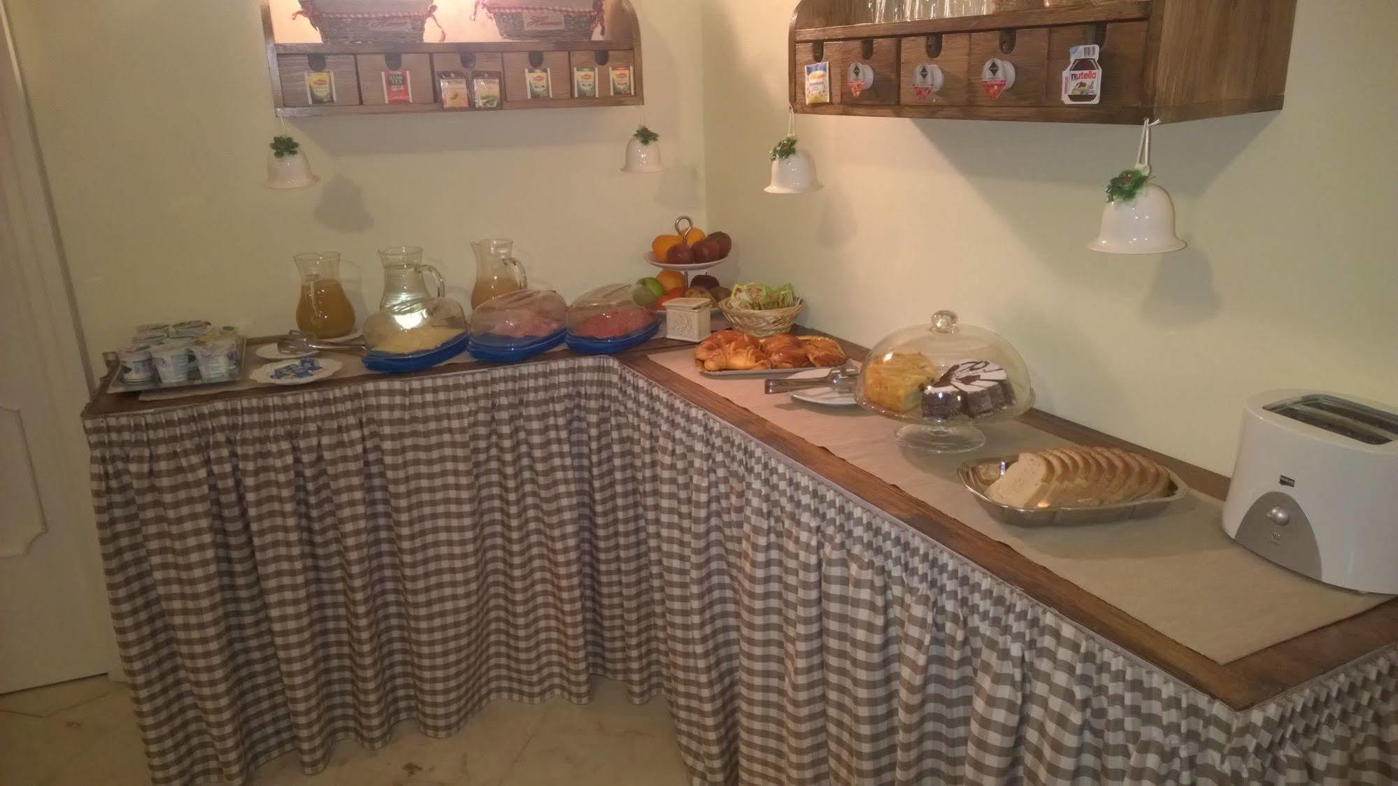 Palazzo Magnocavallo B&B Napoli Bagian luar foto