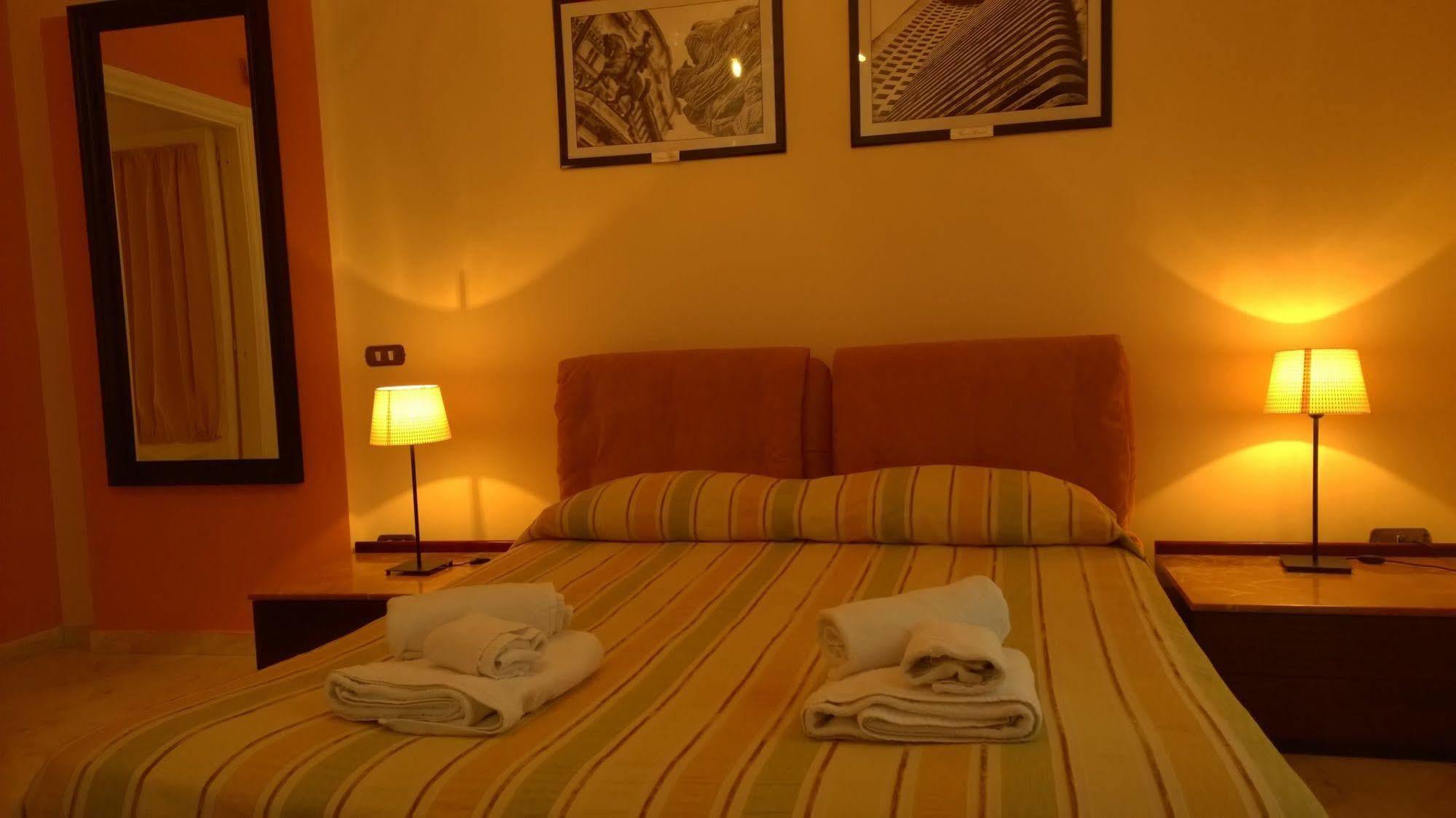 Palazzo Magnocavallo B&B Napoli Bagian luar foto