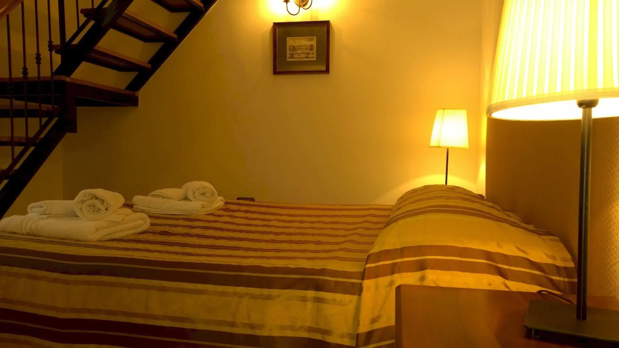 Palazzo Magnocavallo B&B Napoli Bagian luar foto